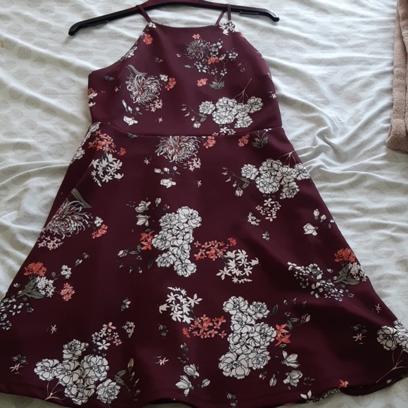 Dress - Picture 2 of 2